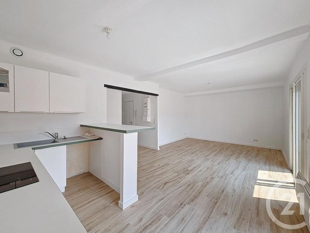 Appartement F3 à louer - 3 pièces - 67.68 m2 - CERET - 66 - LANGUEDOC-ROUSSILLON - Century 21 Agence Des Cerisiers